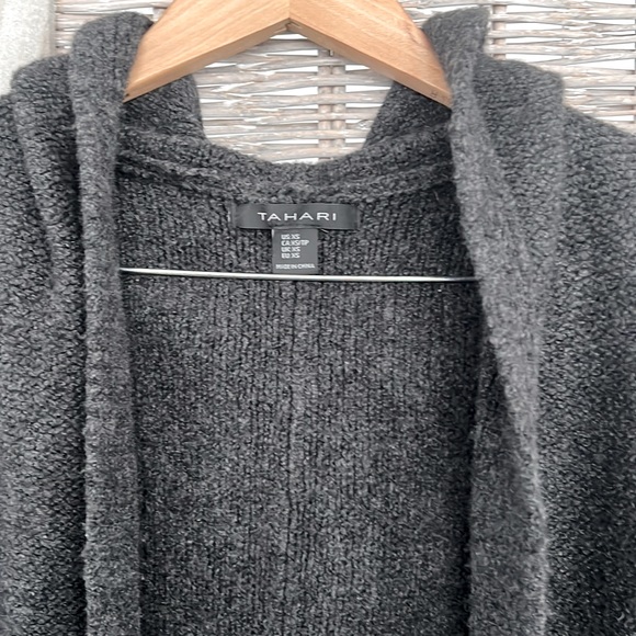 Tahari gray sweater vest XS - Picture 6 of 9